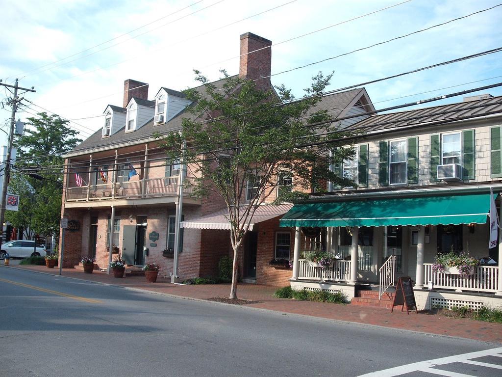 Old Brick Inn Saint Michaels Bagian luar foto